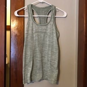 Lululemon tank top
